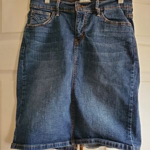 Levi Slimming Jean Skirt Size 6